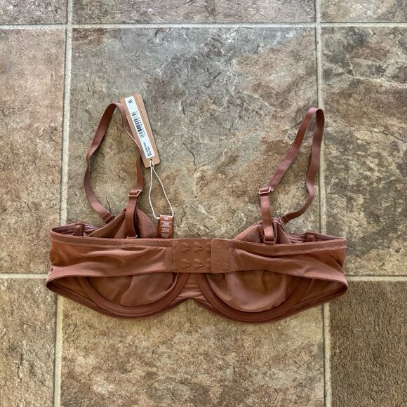 Skims Ultra Fine Mesh Strapless Bra Bronze Size 36A - Picture 6 of 9